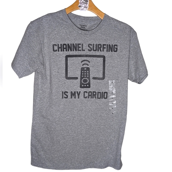 Channel surfing is my Cardio short sleeve graphic T-shirt - Picture 4 of 6